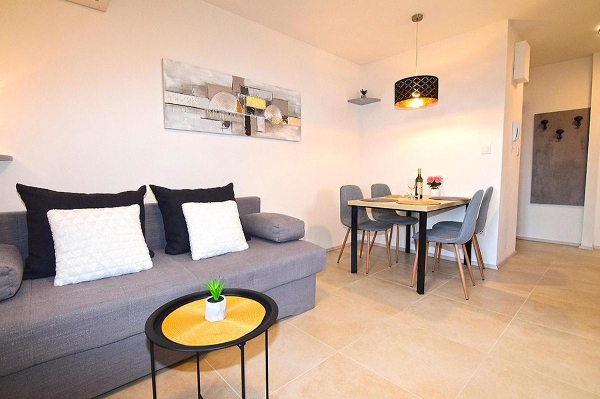 Sole Pula Apartman-Near Beach מראה חיצוני תמונה