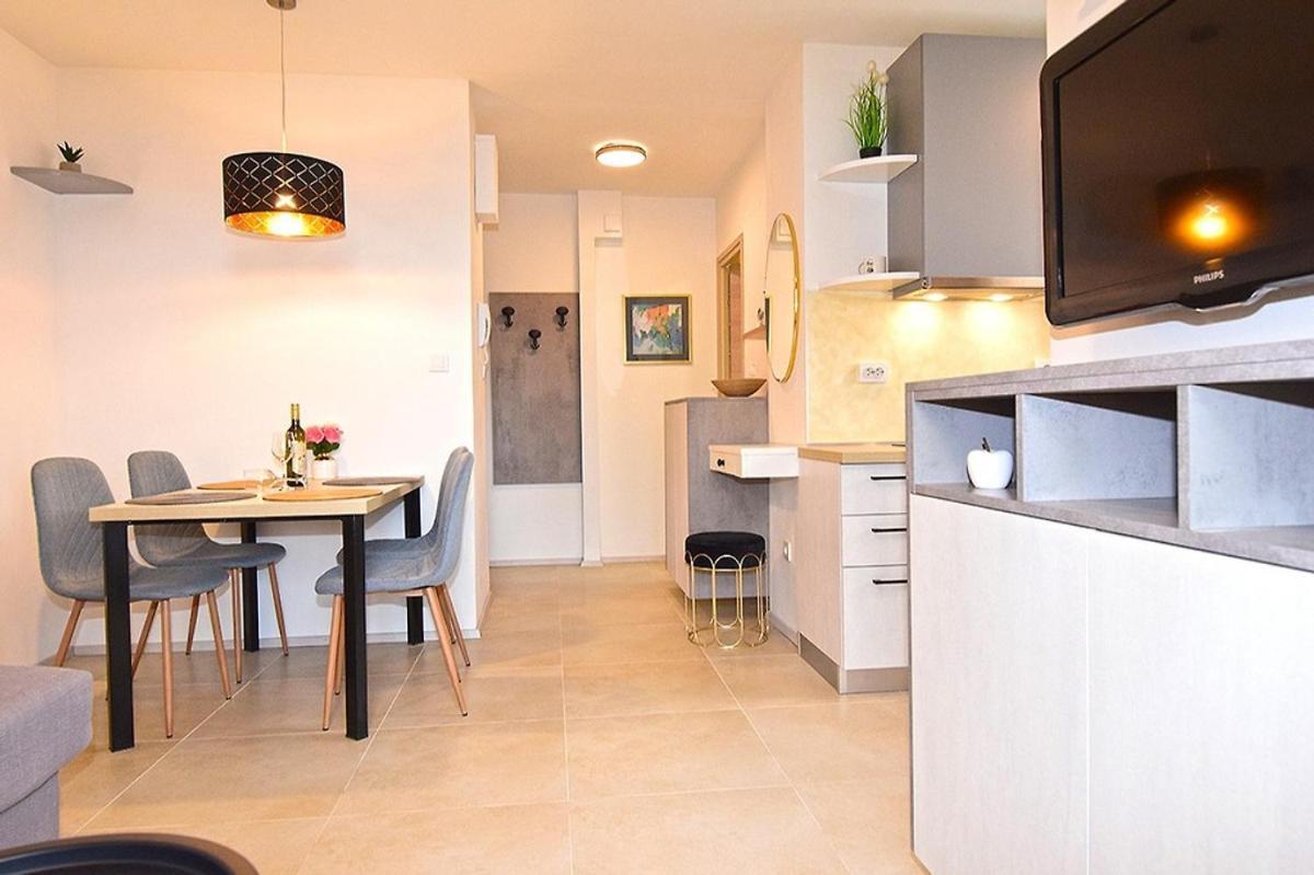 Sole Pula Apartman-Near Beach מראה חיצוני תמונה